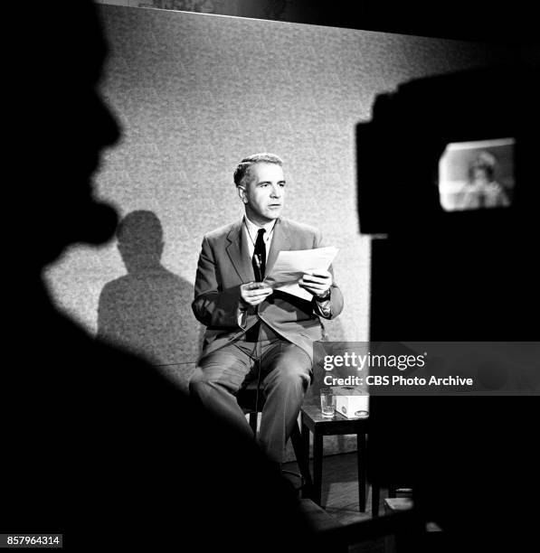 Harry Reed Reporter Vanderbilt Television News Archive Photos and Premium High Res Pictures ...