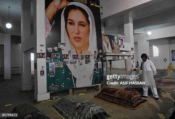 Toheed Bhutto 473 Bhutto Family Mausoleum Stock Photos, High-Res Pictures, and Images ...