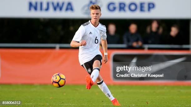 Dzenis Burnic of Germany runs with the ball during the International friendly match between U20 Netherlands and U20 Germany U20 at Sportpark De...