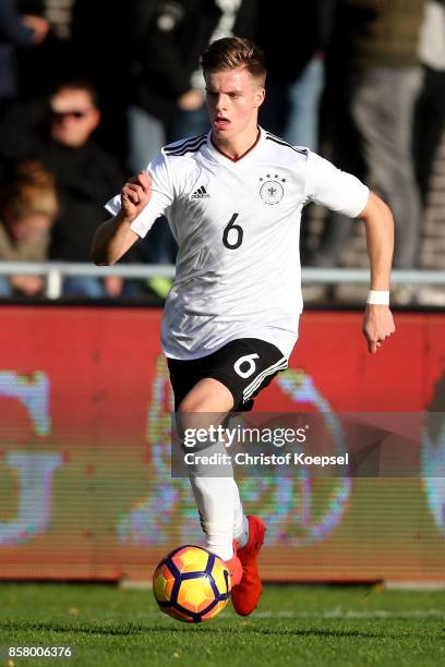 Dzenis Burnic of Germany runs with the ball during the International friendly match between U20 Netherlands and U20 Germany U20 at Sportpark De...