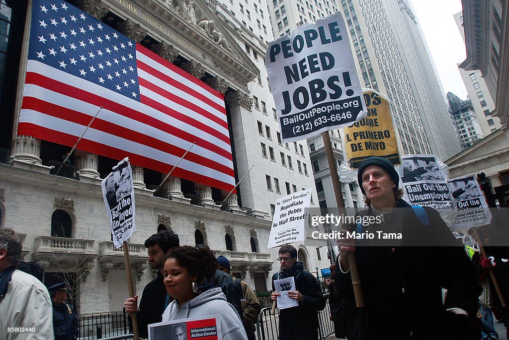 Protesters Demonstrate Against Gov't Bailouts On Wall Street