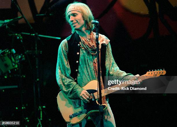 Singer/Songwriter Tom Petty of Tom Petty and The Heartbreakers perform at Lakewood Amphitheater in Atlanta Georgia April 15, 1995