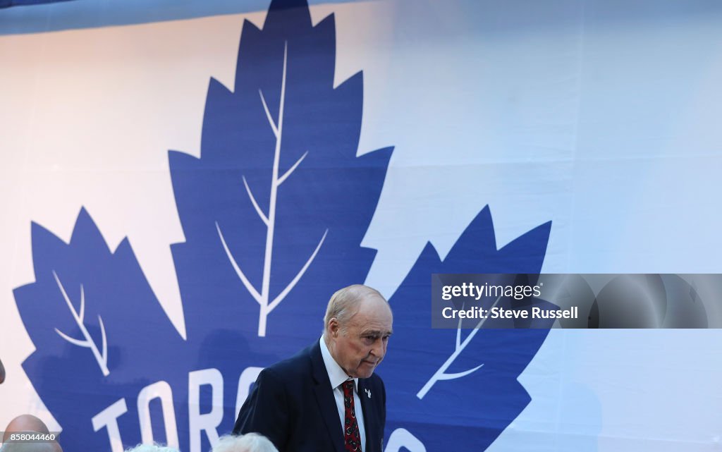 The Toronto Maple Leafs unveil four new statues to Legends Row -- Wendel Clark, Frank Mahovlich, Red Kelly and Charlie Conacher. These bring the total to 15.