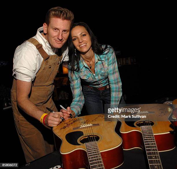Rory Lee Feek and Joey Martin Feek of Joey & Rory pose at the Backstage Creations during the 2009 Academy of Country Music Awards Day 1 on April 4,...