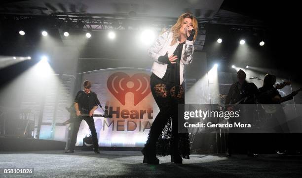 Shania Twain performs at a dinner party hosted by iHeartMedia during the ANA Masters of Marketing annual conference on October 5, 2017 in Orlando,...