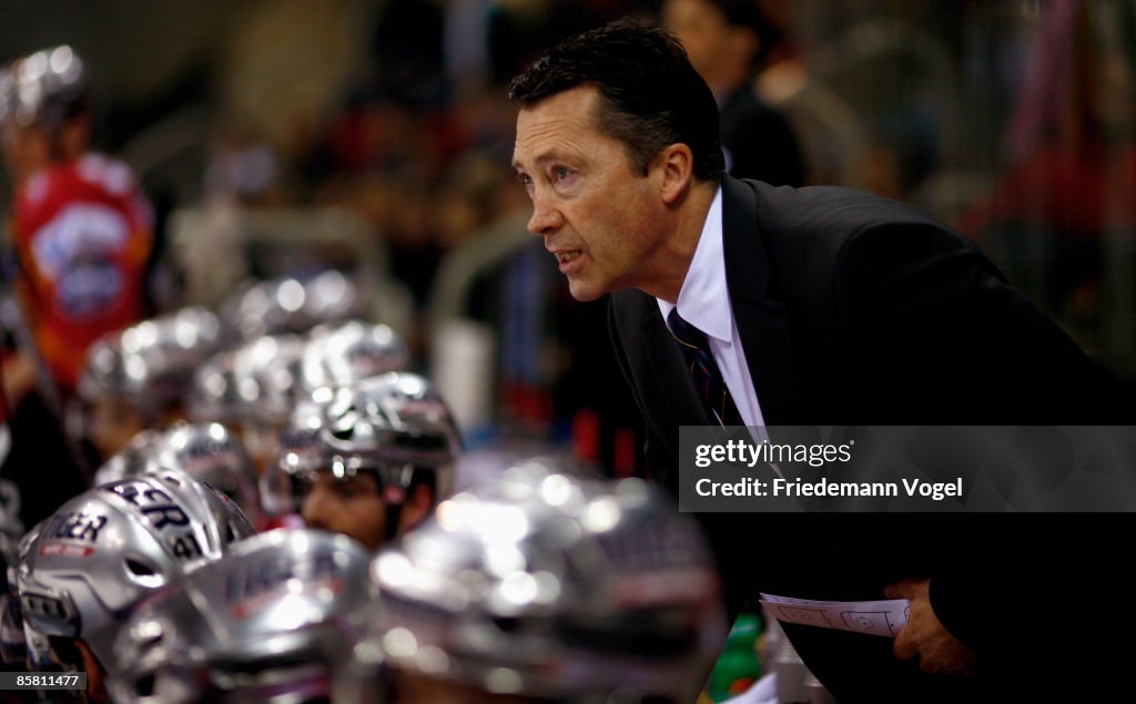 DEG Metro Stars v Hannover Scorpions - DEL Play- Off Semi Final