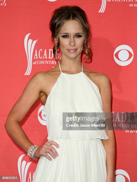 Presenter Jennifer Love Hewitt poses in the press room during the 44th annual Academy Of Country Music Awards held at the MGM Grand on April 5, 2009...