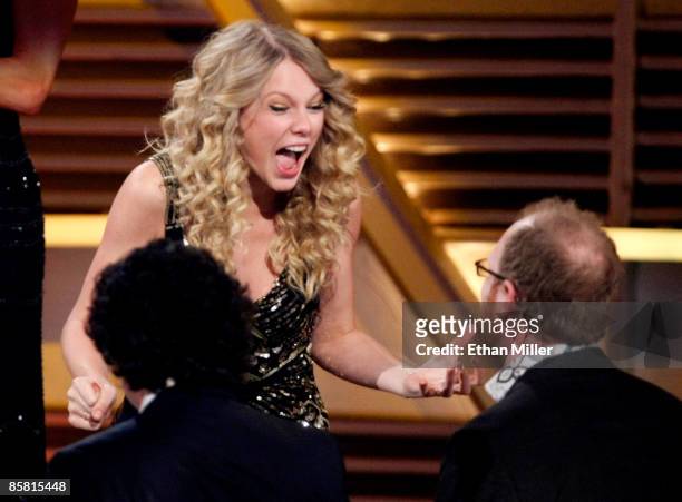 Singer Taylor Swift accepts the Album of the Year award onstage during the 44th annual Academy Of Country Music Awards held at the MGM Grand on April...