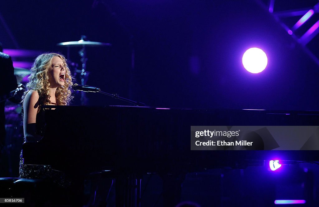 44th Annual Academy Of Country Music Awards - Show