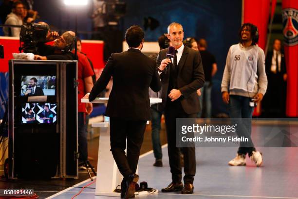 Francois Xavier Houlet and Thomas Villechaize french journalist during the Lidl Starligue match between Paris Saint Germain and Saint Raphael on...