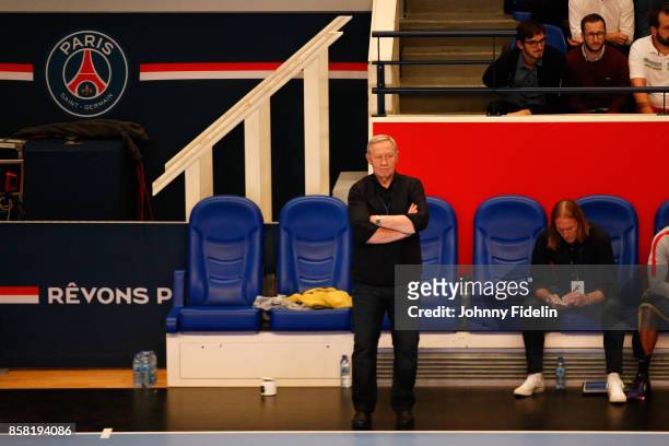Zvonimir Serdarusic head coach and Staffan Olsson assistant coach of PSG during the Lidl Starligue match between Paris Saint Germain and Saint...
