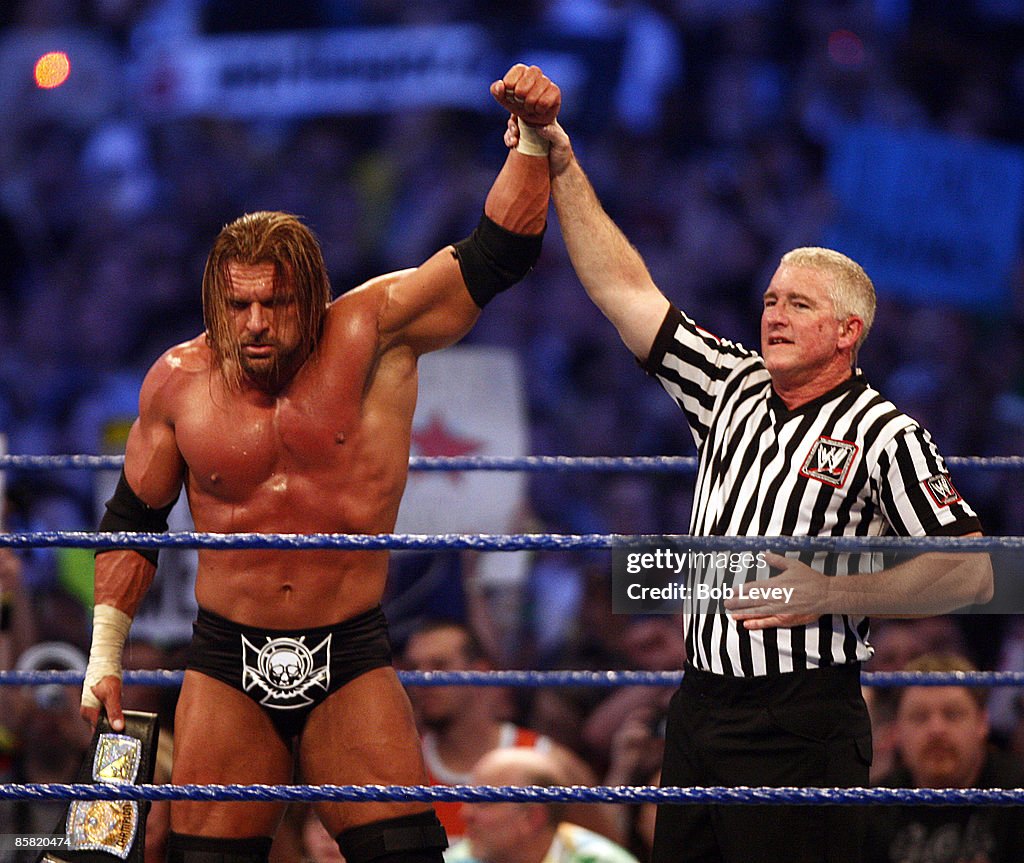 "WrestleMania 25" - Inside