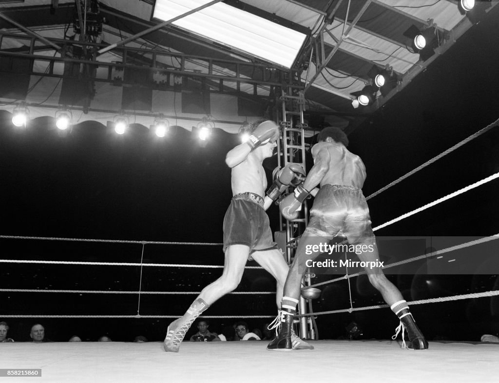 Barry McGuigan vs Eusebio Pedroza WBA World Title fight 1985