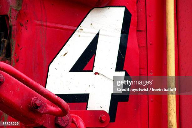 number 4 on a red panel - 4 stock-fotos und bilder