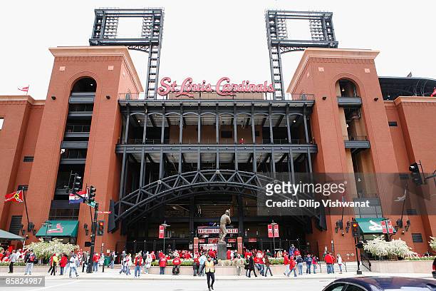 Fans stand outside Busch Stadium prior to the opening day game between the St. Louis Cardinals and the Pittsburgh Pirates at Busch Stadium April 6,...