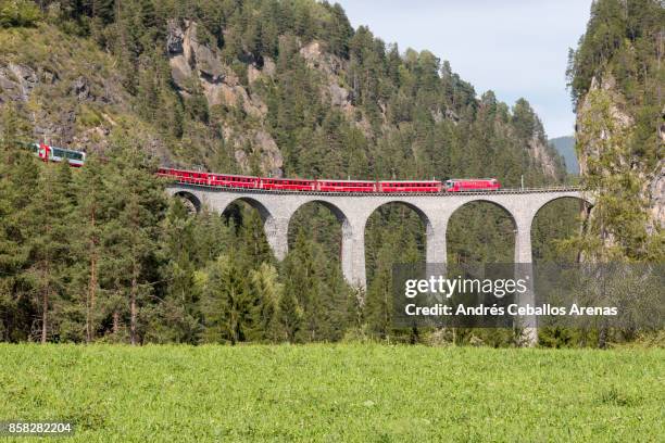 landwasser viaduct - landwasser viaduct photos et images de collection