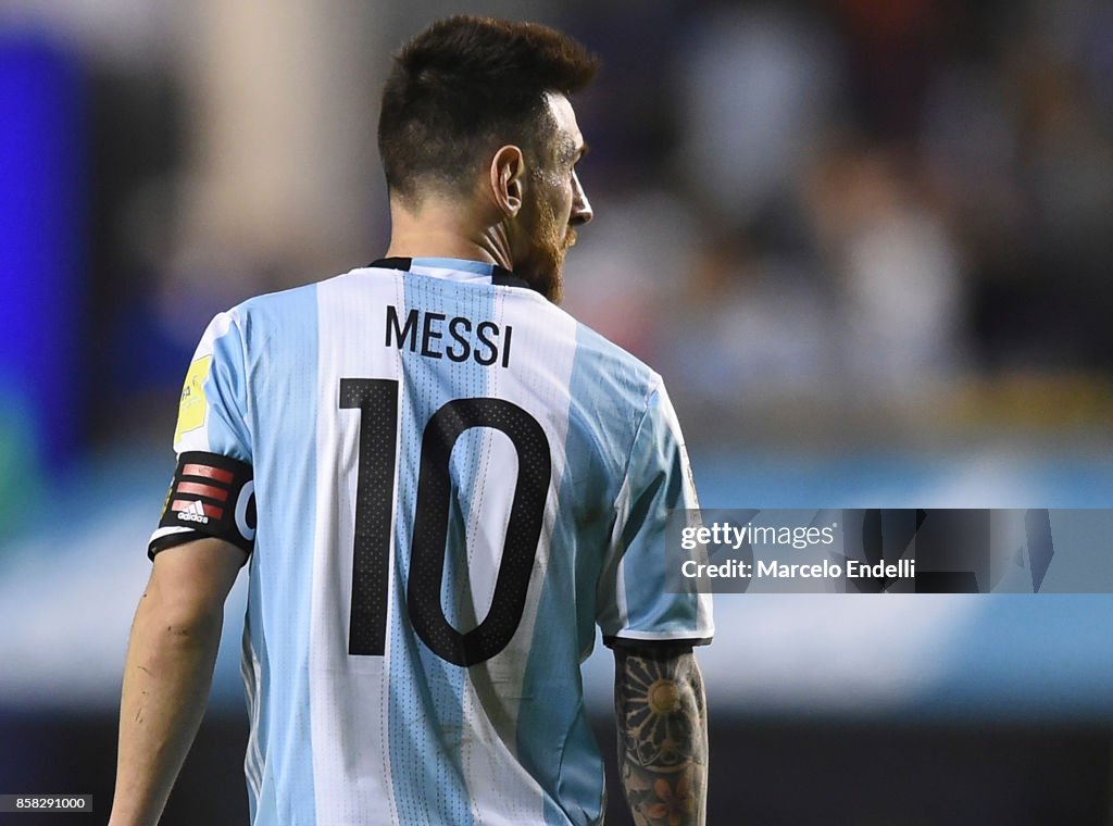 Argentina v Peru - FIFA 2018 World Cup Qualifiers