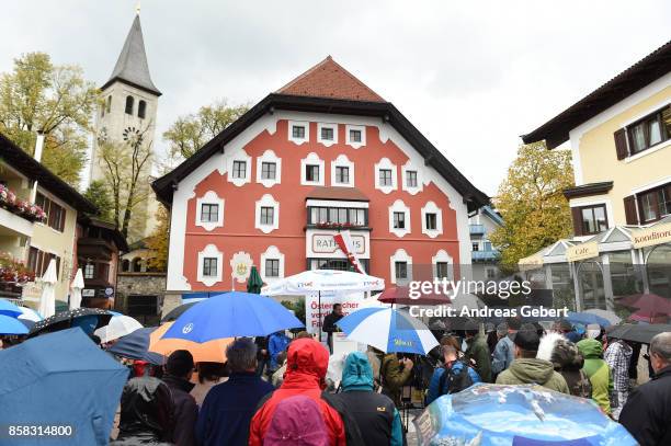 Supporters attend an election campaign rally of Heinz-Christian Strache of the right-wing Austria Freedom Party on October 6, 2017 in Saalfelden,...