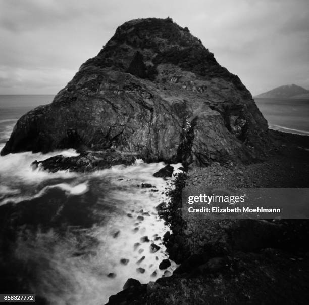three sisters state park, oregon - three sisters oregon stock pictures, royalty-free photos & images
