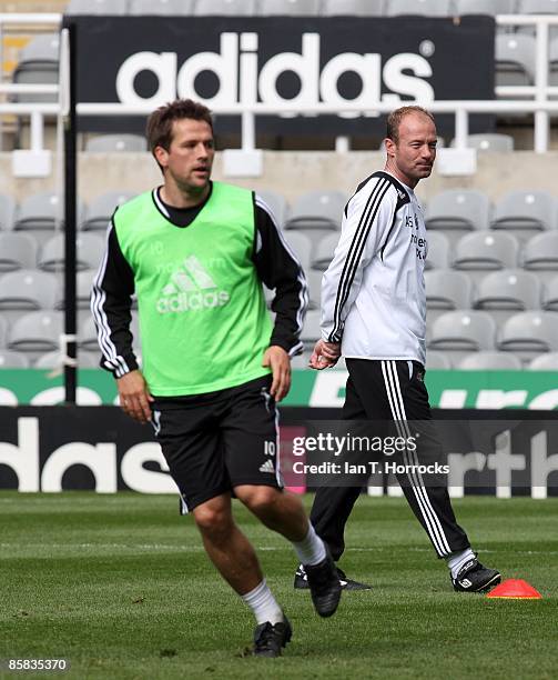 Manager Alan Shearer watches Michael Owen during the Newcastle United open day team training session at St James' Park on April 07, 2009 in...