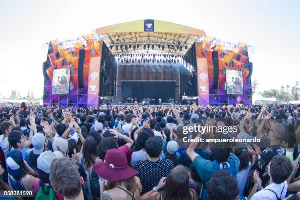 music festival - lollapalooza chile stock pictures, royalty-free photos & images