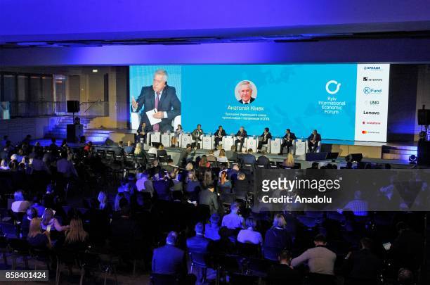 President, The Ukrainian League of Industrialists and Entrepreneurs Anatolii Kinakh delivers a speech during the "Kyiv International Economic Forum...