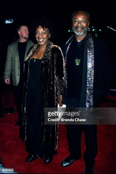 Hollywood, CA. CCH Pounder with husband attending the Los Angeles premiere of her new movie " End of Days ". Photo by Brenda Chase Online USA Inc.