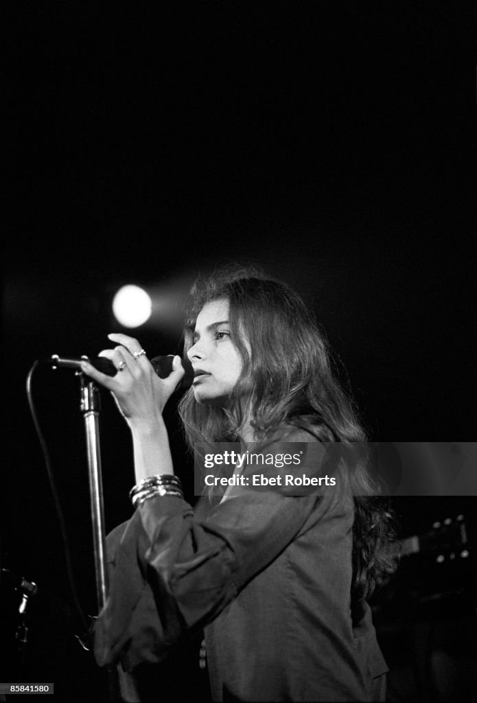 Hope Sandoval performing with Mazzy Star at Woody's in New York City
