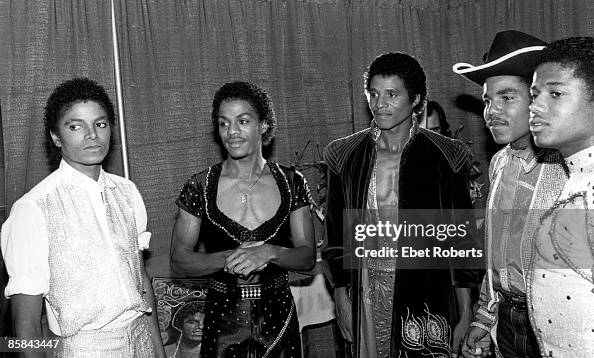 Tito And Randy FIVE; Group backstage L-R Michael, Marlon, Jackie, Tito and Randy ...