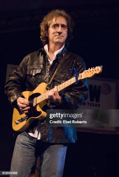 Photo of John LEVENTHAL, playing with Rosanne Cash