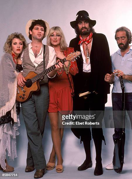 Stevie Nicks, Lindsey Buckingham, Christine McVie, Mick Fleetwood, John McVie - posed, backstage at Brendan Byrne
