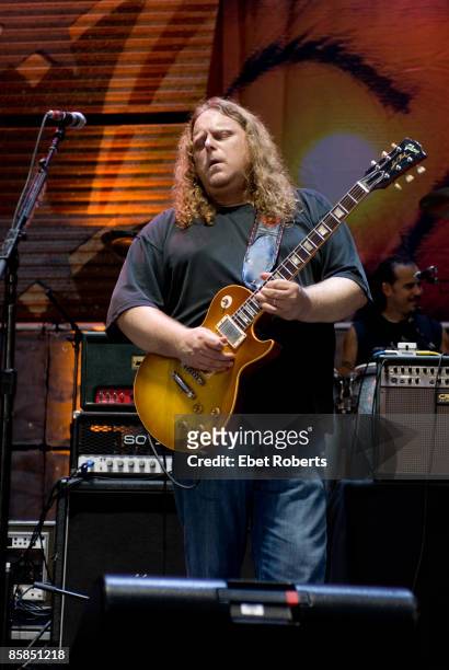 Photo of Warren HAYNES and ALLMAN BROTHERS, Warren Haynes performing live on stage at Randall's Island, New York