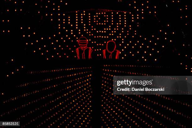 Photo of DAFT PUNK and Thomas BANGALTER and Guy Manuel de HOMEM CHRISTO, Daft Punk performing, stage show and lights