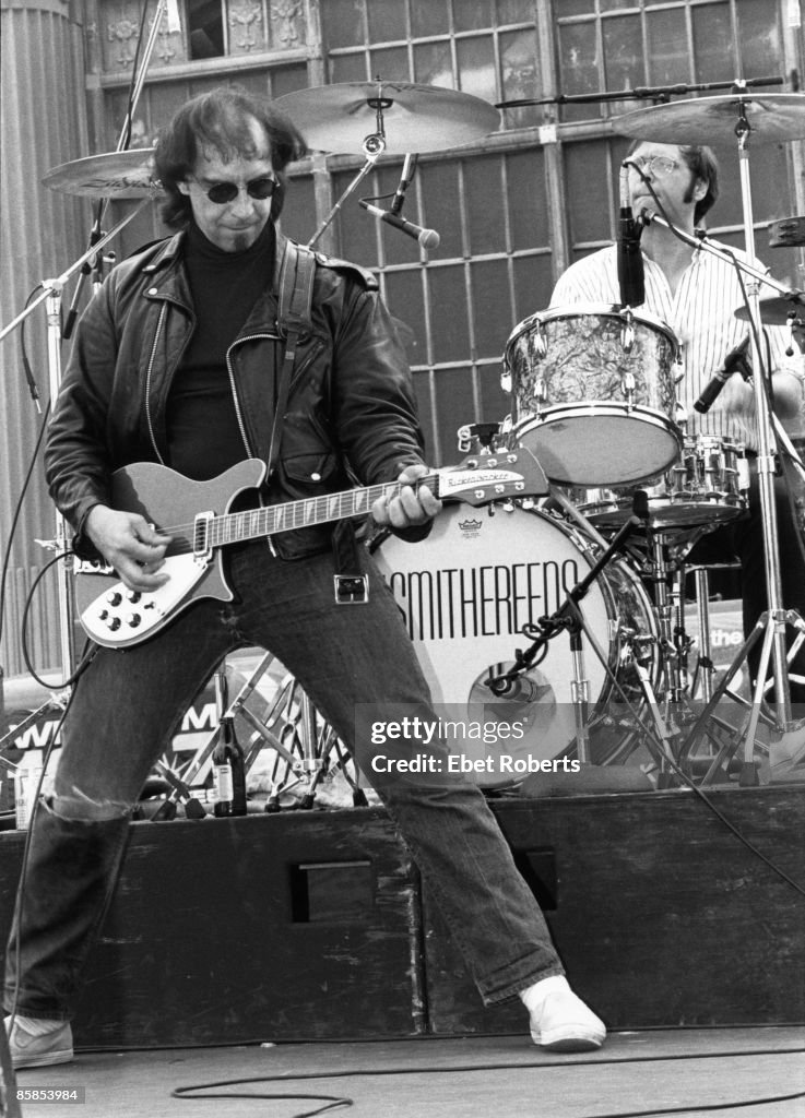 Photo of SMITHEREENS and Pat DiNIZIO