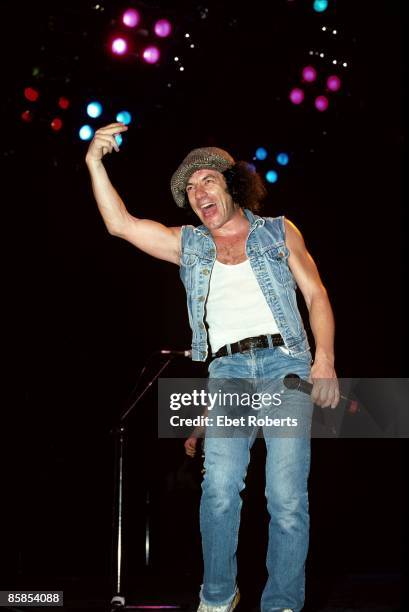 Photo of Brian JOHNSON and AC/DC; Brian Johnson performing on stage