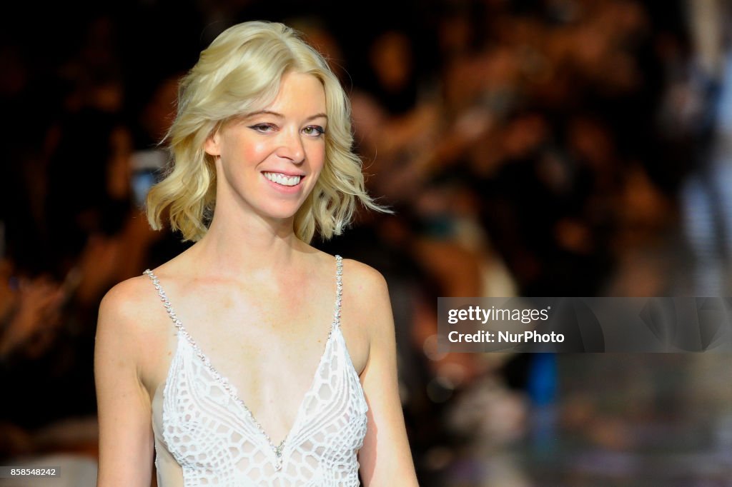 Women fashion for hope - Toronto Womens Fashion Week