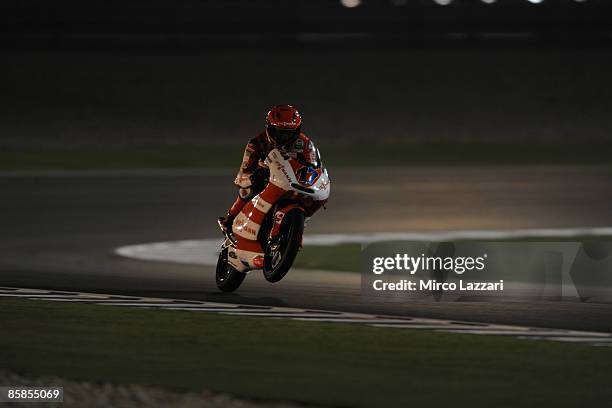 Stefan Bradl of Germany and Viessmann Kiefer Racing heads down a straight during the 125cc and 250cc IRTA Testing at the Losail Circuit April 7, 2009...