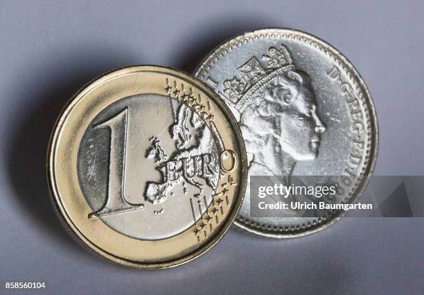 Symbol photo on the subject Brexit, European Union, Great Britain, etc. The picture shows a British pound coin with the portrait of Queen Elizabeth...