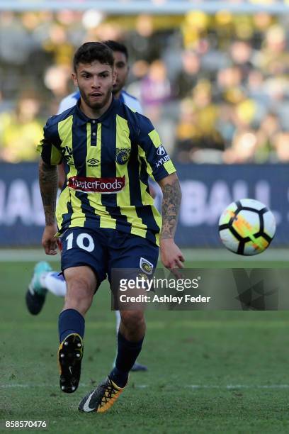 Daniel De Silva of the Mariners controls the ball during the round one A-League match between the Central Coast Mariners and the Newcastle Jets at...