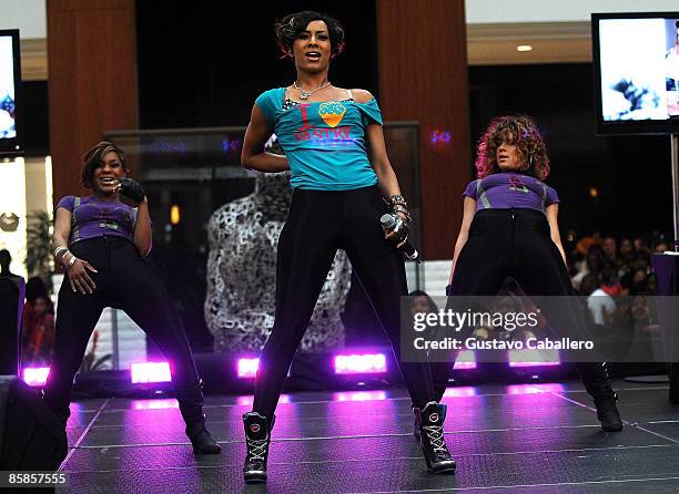 Singer Keri Hilson performs at the 2009 PASTRY Mall Tour presented by Seventeen Magazine and Pastry at Aventura Mall on April 7, 2009 in Aventura,...
