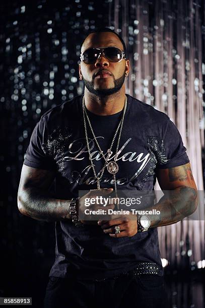 Flo Rida 2009 Rave Videos Photos and Premium High Res Pictures - Getty Images