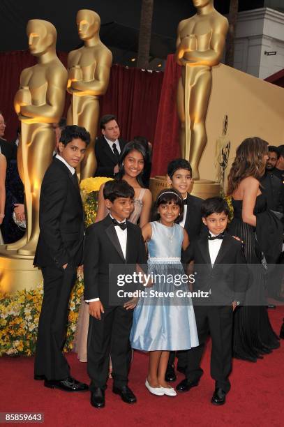 Young stars of "Slumdog Millionaire" (L-R Front Azharuddin Mohammed Ismail, Rubina Ali, and Ayush Mahesh Khedekar Ashutosh Lobo Gajiwala, Tanvi...