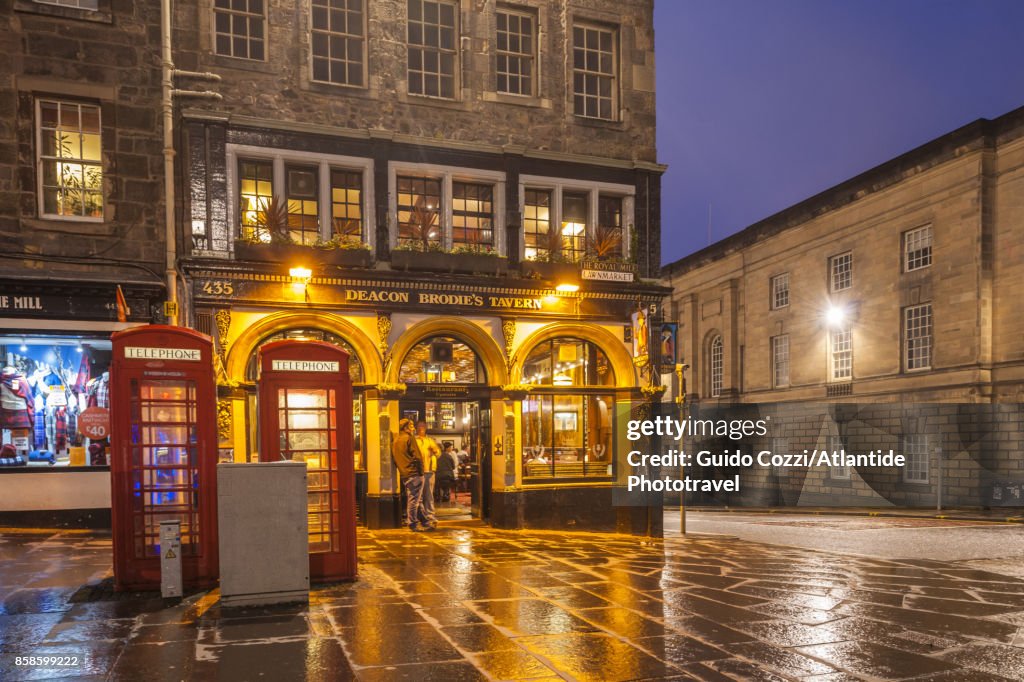 Lawnmarkt (Royal Mile)