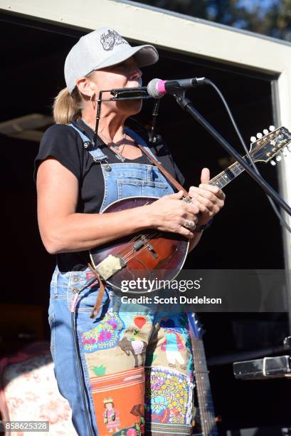 Singer Ter Ree 27 Terri Gate Photos & High Res Pictures - Getty Images