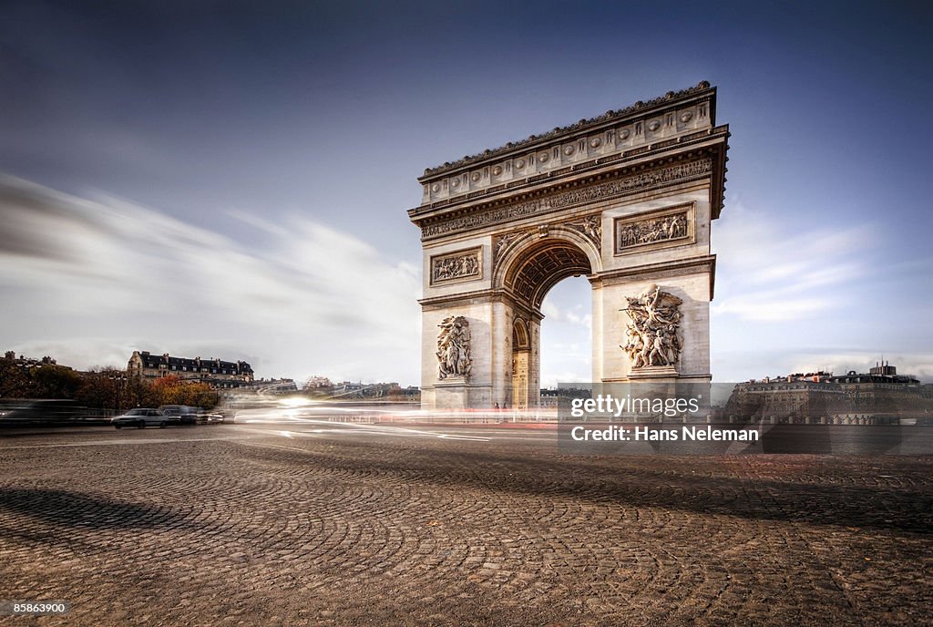 Whirlwind, A study of motion, Arc de Triomphe
