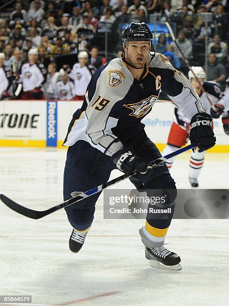 Jason Arnott of the Nashville Predators skates against the Columbus Blue Jackets on April 4, 2009 at the Sommet Center in Nashville, Tennessee.