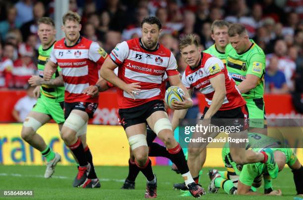 Jeremy Thrush of Gloucester charges upfield during the Aviva Premiership match between Gloucester Rugby and Northampton Saints at Kingsholm Stadium...