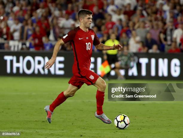 Christian Pulisic of the United States controls the ball during the final round qualifying match against Panama for the 2018 FIFA World Cup at...