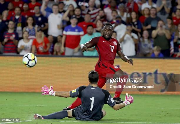 Jozy Altidore of the United States attempts a shot during the final round qualifying match against Panama for the 2018 FIFA World Cup at Orlando City...