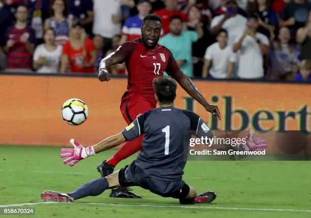 Jozy Altidore of the United States attempts a shot during the final round qualifying match against Panama for the 2018 FIFA World Cup at Orlando City...